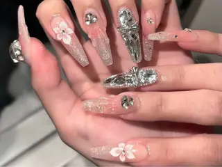 ネイル Sora  Nail 長さ出し専門店のネイルデザイン