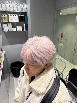 ショート ハイトーン✖️ 縮毛矯正シュンペイのヘアスタイル