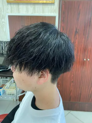 ショート パーマ サイトウ リョウヤのヘアスタイル