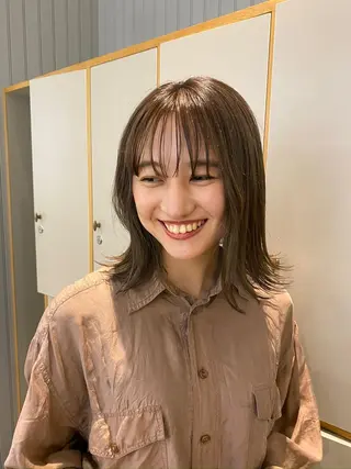 ミディアム カラー 加藤 真由のヘアスタイル
