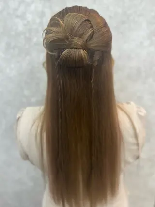 ロング ヘアアレンジ ☘️はるみ☘️縮毛矯 正/カット/大宮のヘアスタイル