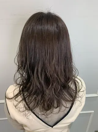 セミロング カラー 🦖鶴岡 香純🦖のヘアスタイル