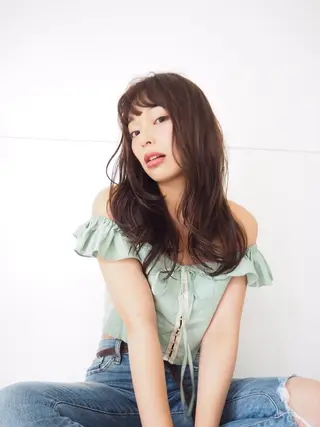 ミディアム 小林 永佳のヘアスタイル