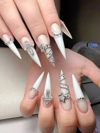 カラー T&D NailSalonのネイルデザイン