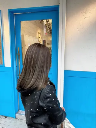 セミロング en Siena エンシエナのヘアスタイル