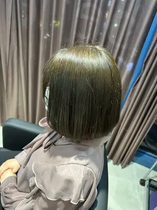 カラー 伊藤 杏のヘアスタイル