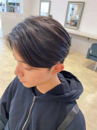 ショート パーマ メンズ 饒平名 知也のヘアスタイル