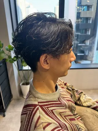 ミディアム パーマ メンズ 似合う髪型見つけます AYAKAのヘアスタイル