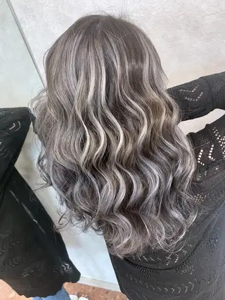 セミロング 穐田 司樹のヘアスタイル