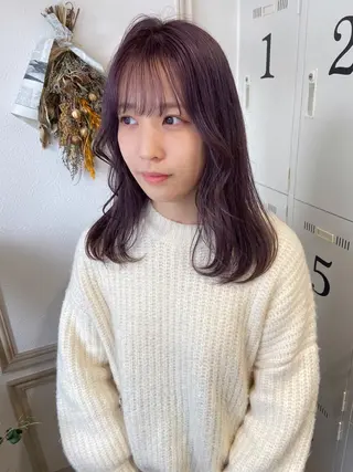 セミロング カラー merc.🌿💚 八幡真衣のヘアスタイル