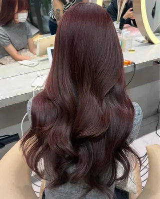ロング カラー あいり／艶髪 、透明感カラー🩶のヘアスタイル