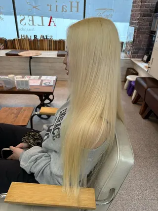 ロング カラー エクステ ハイトーン 💭黒崎ハルカのヘアスタイル