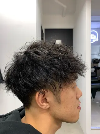 ショート パーマ メンズ 中村 靖彬のヘアスタイル