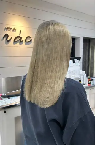 ロング レイヤー/艶髪カラー 森本くるみのヘアスタイル