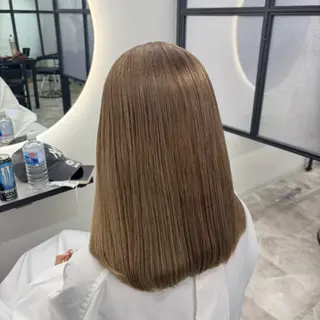 セミロング カラー Ren. 🦋デザインカラーのヘアスタイル