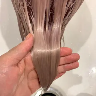 カラー 天野 利咲のヘアスタイル