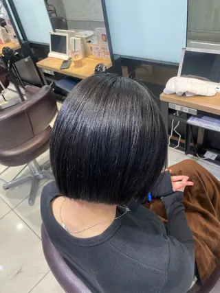 ショート 赤み消し艶カラー🌱 DAIGOのヘアスタイル
