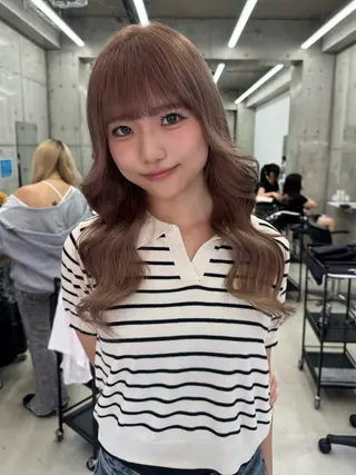 カラー Asami／名古屋／ ハイトーン／デザインのヘアスタイル