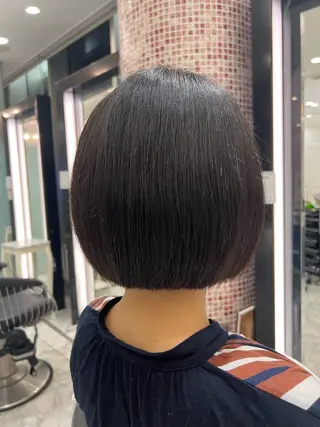 ショート コテ巻きパーマ💙 シノヤユイのヘアスタイル