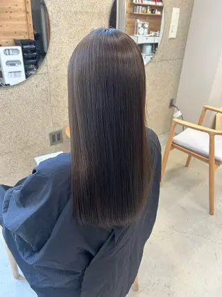 ロング カラー SiLO Yukinaのヘアスタイル