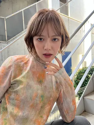 ショート カラー レイヤー MINX伊藤なず菜のヘアスタイル