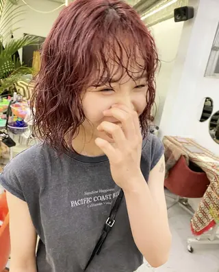 カラー qiie ブリーチ ハイライトのヘアスタイル