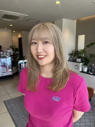 セミロング カラー 柔らかい艶暖色 レイヤー🫧姫汝のヘアスタイル