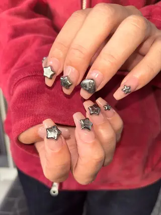 ネイル 🪐富島彩夏 /海外nail🪐のネイルデザイン