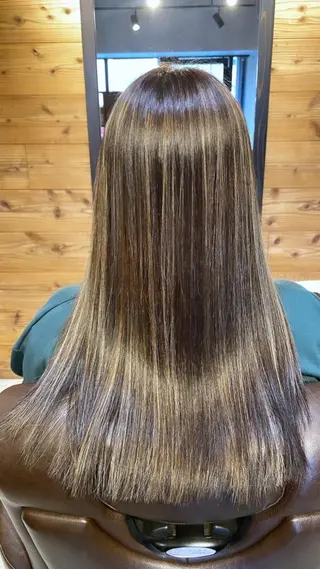 ロング カラー 🌈NESTA minami🌈のヘアスタイル