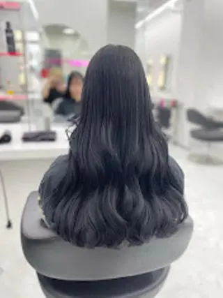 カラー 🪞THEATER 表参道店🩰のヘアスタイル
