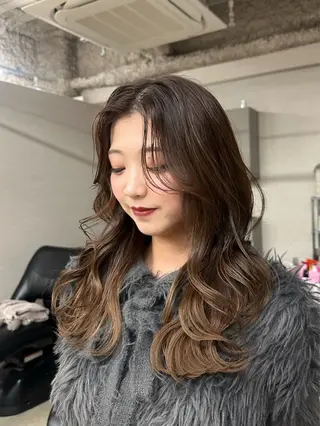 ロング 梅田🩵/透明感 花音のヘアスタイル