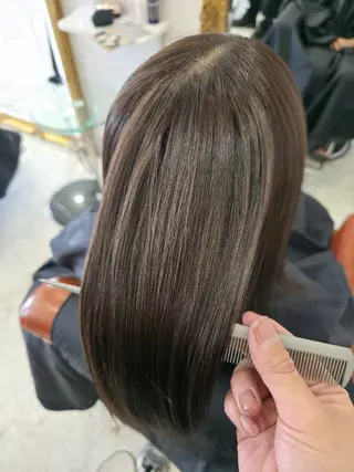 ロング カラー 川瀬 夢来のヘアスタイル