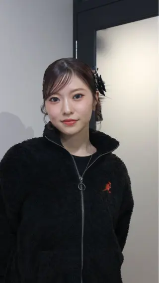 ロング ヘアアレンジ AKO .のヘアスタイル
