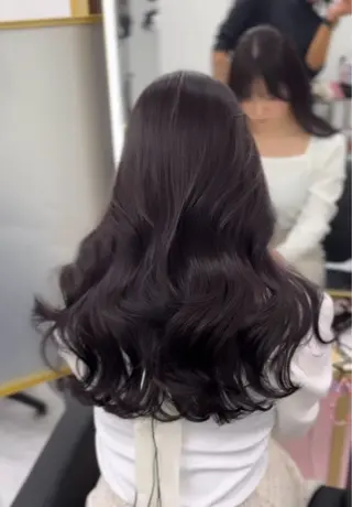 カラー 中山 ちかのヘアスタイル