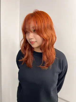 ミディアム 酒井 美里のヘアスタイル