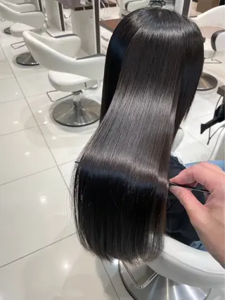 earth 小松のヘアスタイル