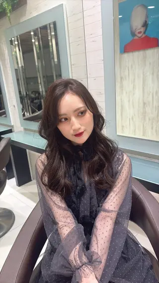 ロング カラー ヘアアレンジ 神品 幸音のヘアスタイル