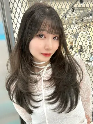 ロング カラー MOMOHA/ 🍑レイヤーカットのヘアスタイル