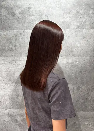 ミディアム カラー FOX 新菜のヘアスタイル