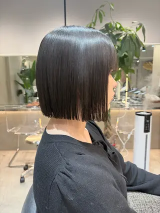 ショート オリーブベージュ/ボ ブ縮毛矯正たまき🧡のヘアスタイル