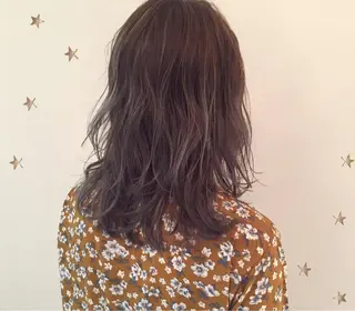 ミディアム 市川 千夏のヘアスタイル