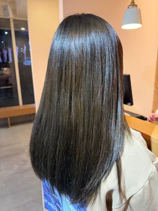 カラー 仲宗根 瑞希のヘアスタイル