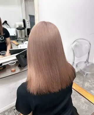 ミディアム カラー 木藤 優杏のヘアスタイル