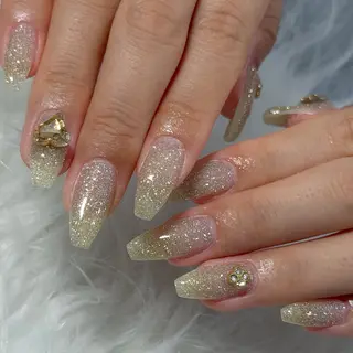 ネイル LAVISH sakiのネイルデザイン