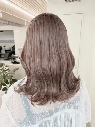 セミロング 透明感♡グレージュ ♡ミルクティー♡のヘアスタイル