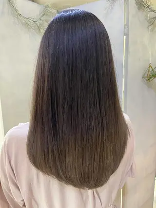 セミロング カラー ハイトーン belle ナホのヘアスタイル