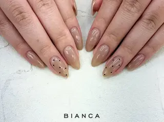ネイル Bianca浦和西口 ANNAのネイルデザイン