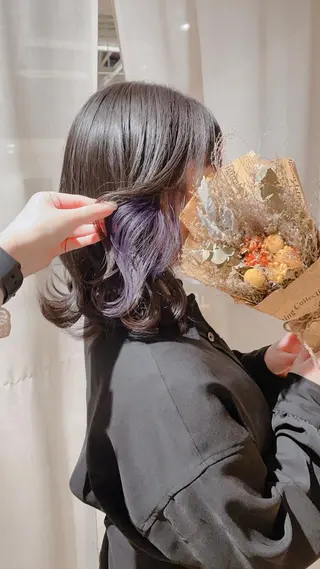 ミディアム カラー 渋谷:インナーカラー ／🍒エリカ🍒のヘアスタイル