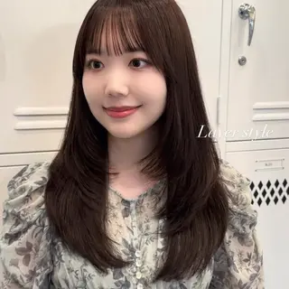 ロング 山﨑 優衣のヘアスタイル