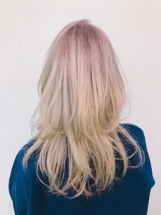 ロング 💓パーマ，💗 レイヤーカットのヘアスタイル